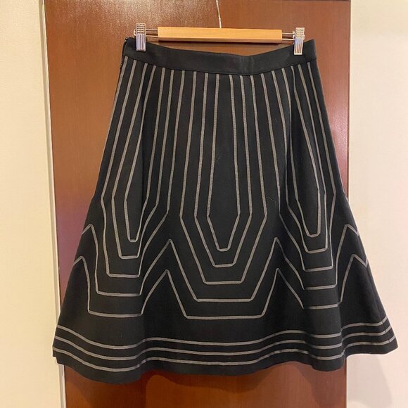 Boden Wool Skirt with Ribbon Design Size 12R (UK Sizing) - Picture 2 of 11